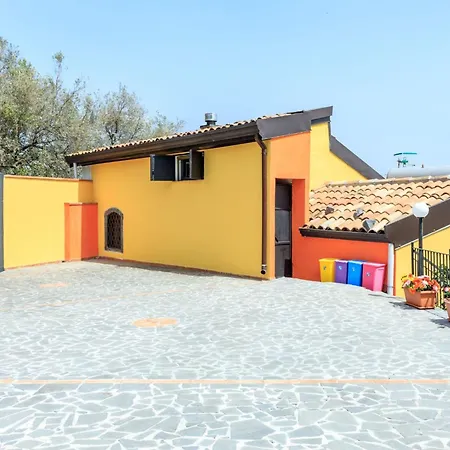 By Interhome Piedimonte Etneo